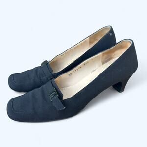 Salvatore Ferragamo Women's Black Low Heel Buckle Accent Pumps size 8 2A